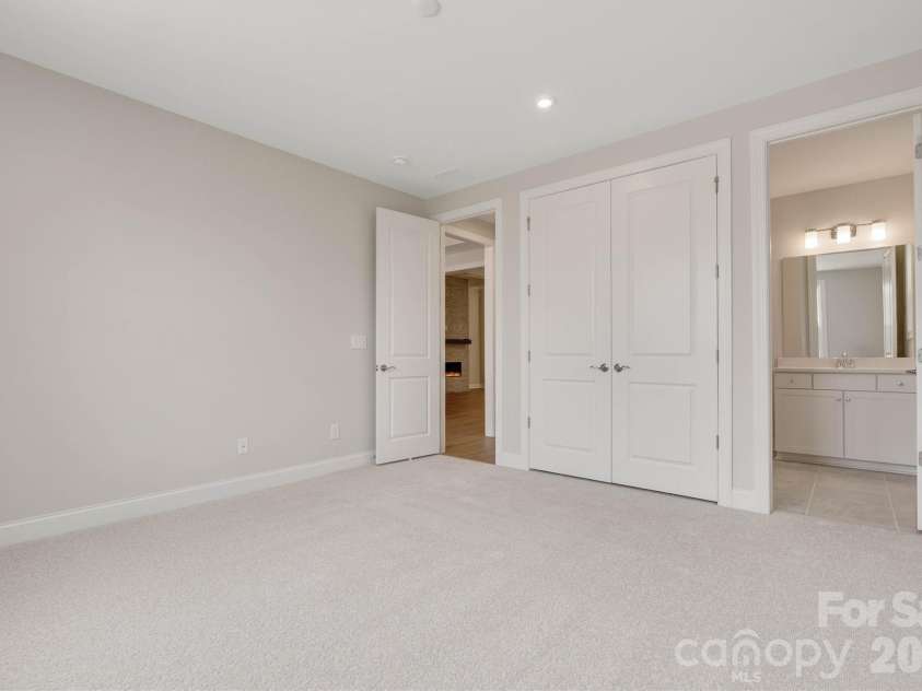 13417 Cozy Court, Charlotte, NC 28215.  MLS# CAR4386909, YatesRealty ID 25804. 
