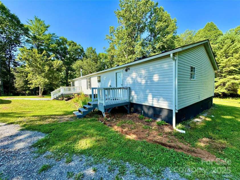 3190 Wild Dogwood Lane, Morganton, NC 28655.  MLS# CAR4276755, YatesRealty ID 25804. 