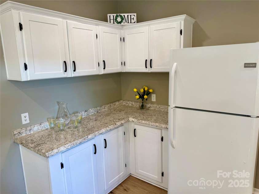 3190 Wild Dogwood Lane, Morganton, NC 28655.  MLS# CAR4276755, YatesRealty ID 25804. 