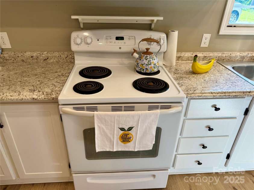 3190 Wild Dogwood Lane, Morganton, NC 28655.  MLS# CAR4276755, YatesRealty ID 25804. 