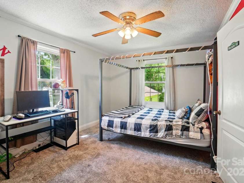 509 Clay Street, Gastonia, NC 28052.  MLS# CAR4255967, YatesRealty ID 25805. 