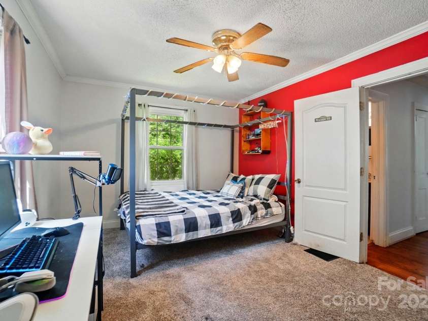 509 Clay Street, Gastonia, NC 28052.  MLS# CAR4255967, YatesRealty ID 25805. 