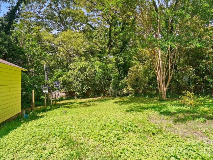 509 Clay Street, Gastonia, NC 28052.  MLS# CAR4255967, YatesRealty ID 25805. 