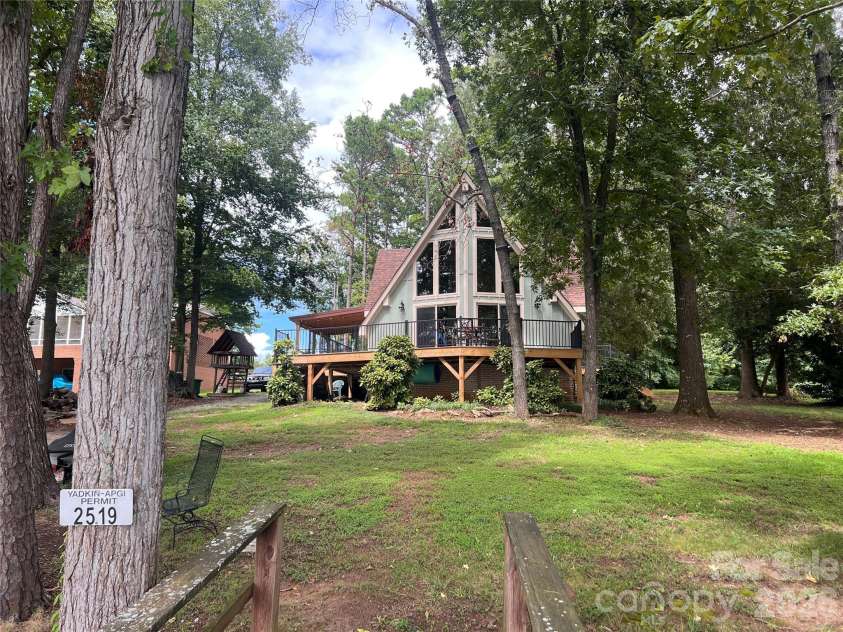 830 Mainsail Road, Salisbury, NC 28146.  MLS# CAR4383325, YatesRealty ID 25806. 