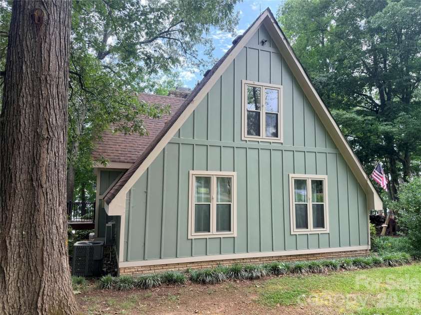 830 Mainsail Road, Salisbury, NC 28146.  MLS# CAR4383325, YatesRealty ID 25806. 