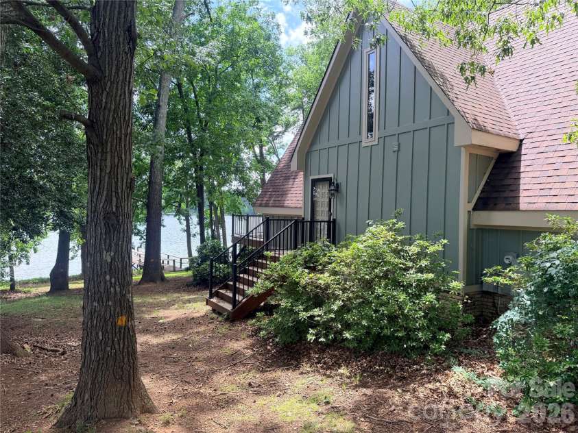 830 Mainsail Road, Salisbury, NC 28146.  MLS# CAR4383325, YatesRealty ID 25806. 