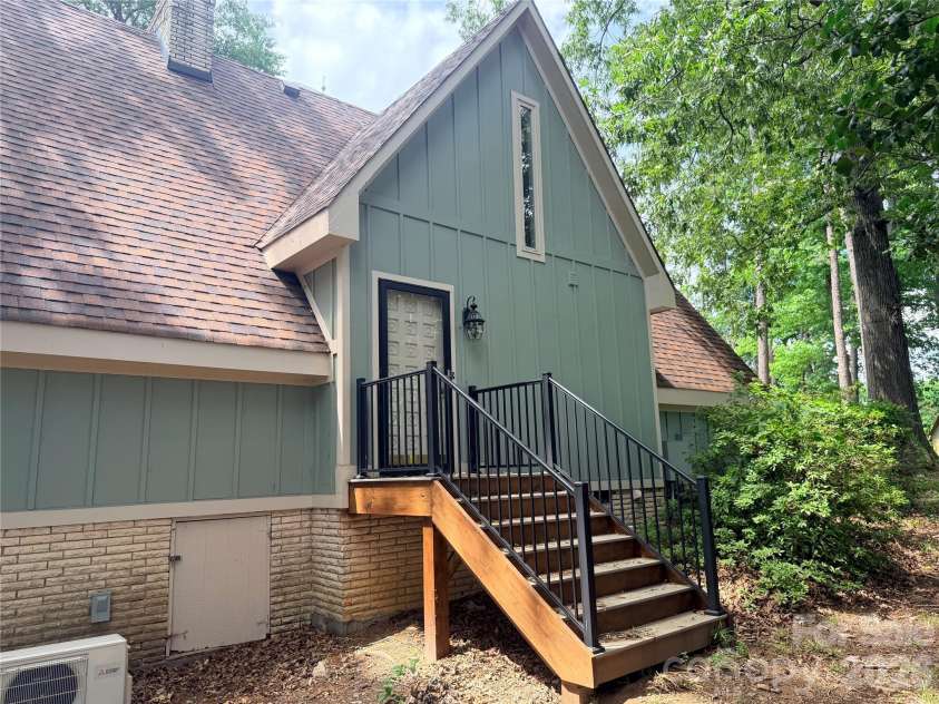 830 Mainsail Road, Salisbury, NC 28146.  MLS# CAR4383325, YatesRealty ID 25806. 