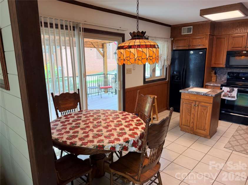 830 Mainsail Road, Salisbury, NC 28146.  MLS# CAR4383325, YatesRealty ID 25806. 