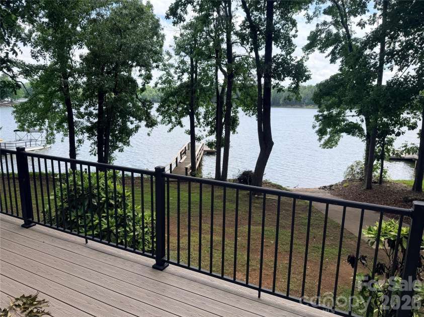830 Mainsail Road, Salisbury, NC 28146.  MLS# CAR4383325, YatesRealty ID 25806. 