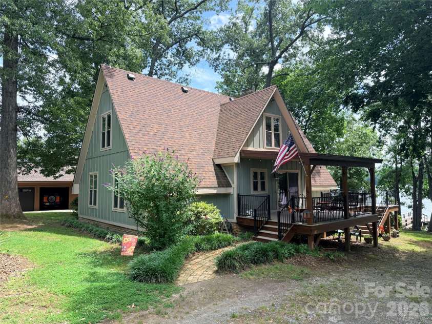 830 Mainsail Road, Salisbury, NC 28146.  MLS# CAR4383325, YatesRealty ID 25806. 