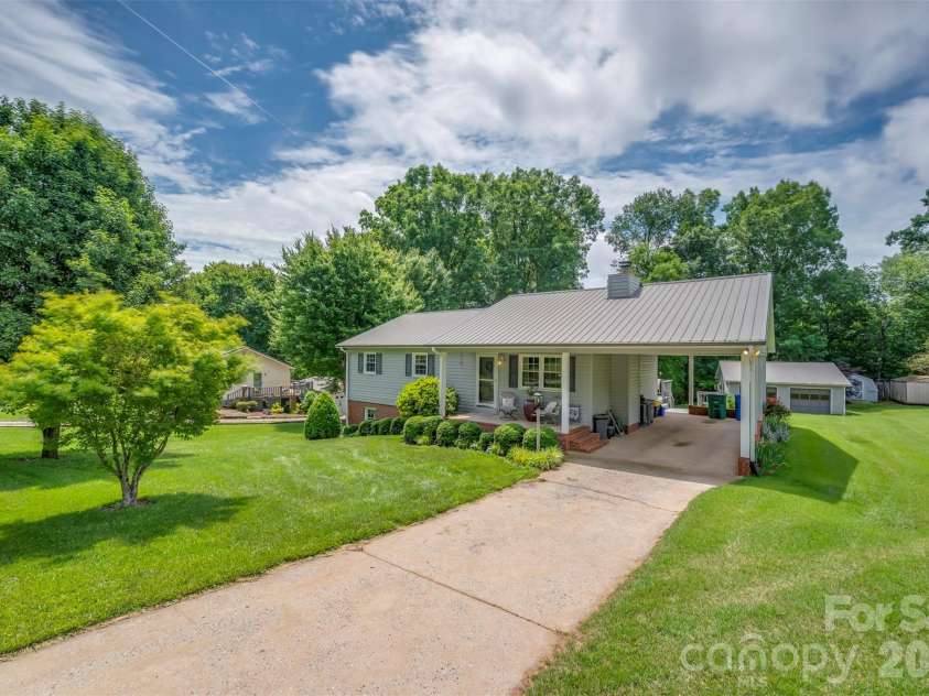236 Cardinal Road, Rutherfordton, NC 28139.  MLS# CAR4386919, YatesRealty ID 25808. 