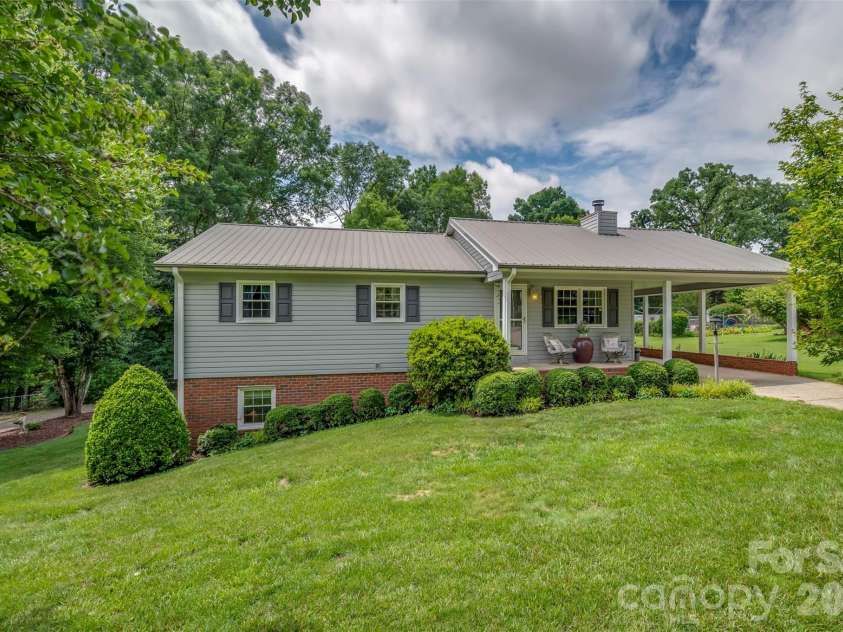 236 Cardinal Road, Rutherfordton, NC 28139.  MLS# CAR4386919, YatesRealty ID 25808. 