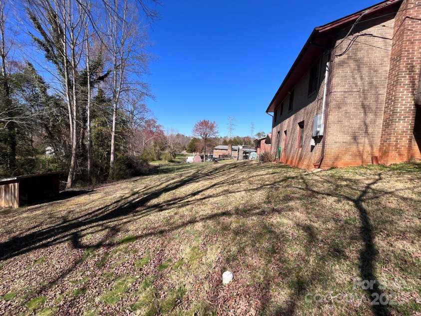 3232 Wilson Heights Drive, Hildebran, NC 28637.  MLS# CAR4237035, YatesRealty ID 2581. 