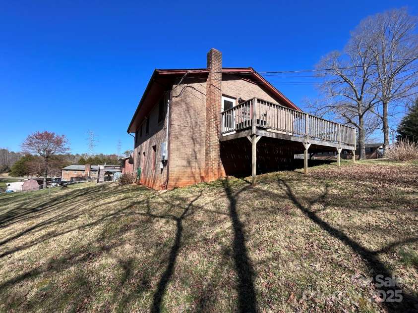 3232 Wilson Heights Drive, Hildebran, NC 28637.  MLS# CAR4237035, YatesRealty ID 2581. 