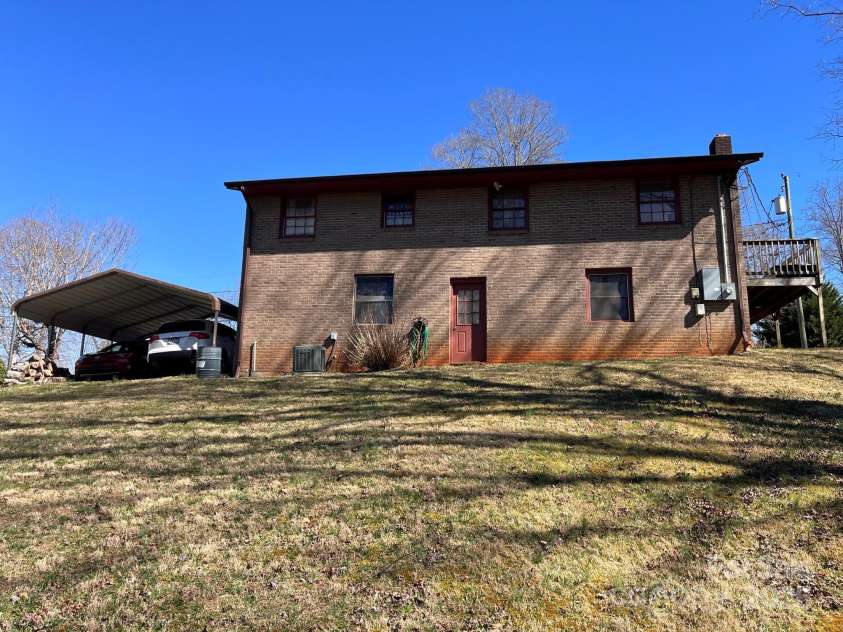 3232 Wilson Heights Drive, Hildebran, NC 28637.  MLS# CAR4237035, YatesRealty ID 2581. 