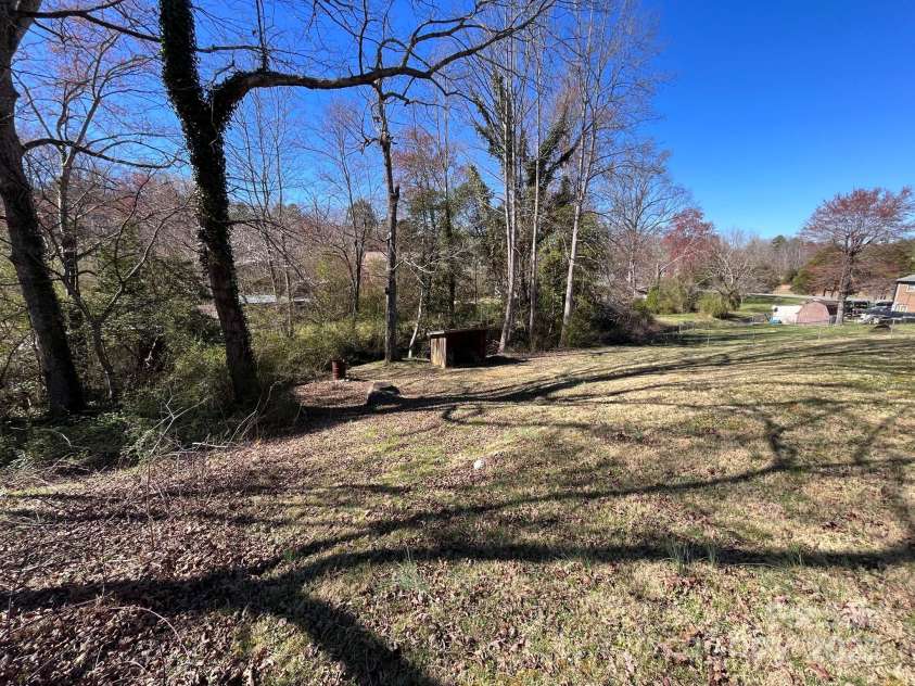 3232 Wilson Heights Drive, Hildebran, NC 28637.  MLS# CAR4237035, YatesRealty ID 2581. 