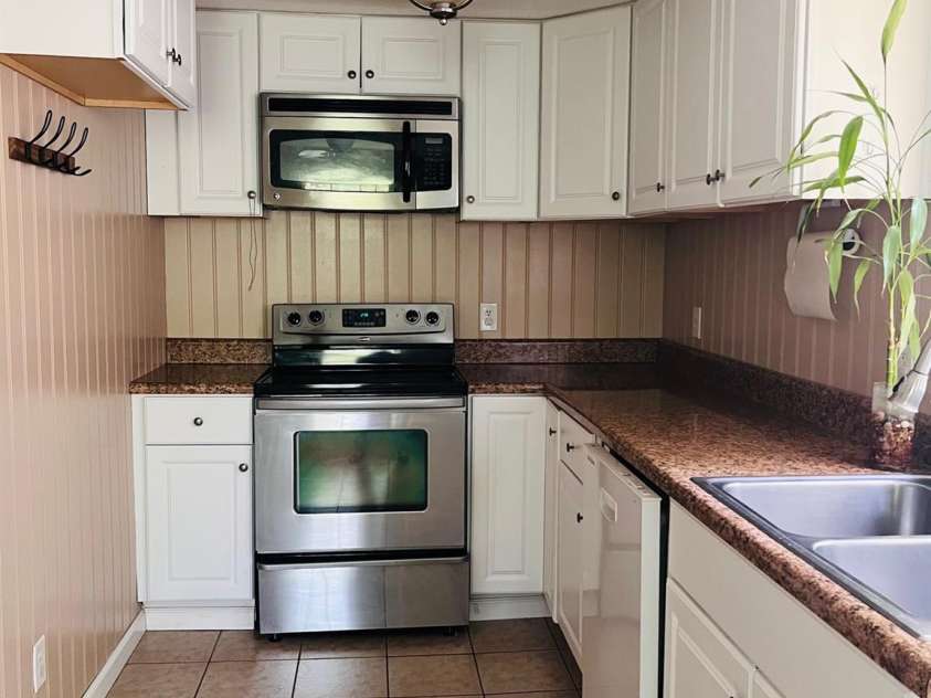 3232 Wilson Heights Drive, Hildebran, NC 28637.  MLS# CAR4237035, YatesRealty ID 2581. 