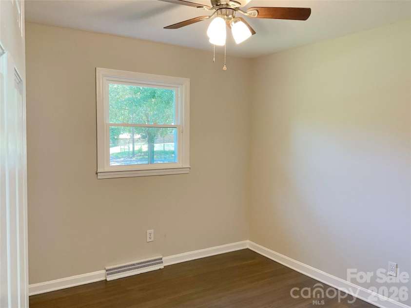 2346 Woodleaf Drive, Gastonia, NC 28052.  MLS# CAR4387297, YatesRealty ID 25814. 