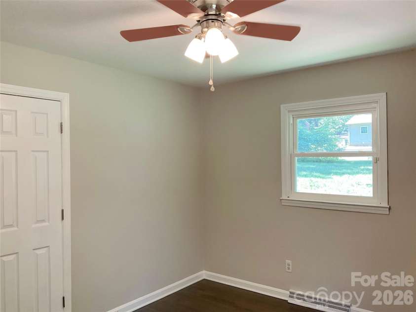 2346 Woodleaf Drive, Gastonia, NC 28052.  MLS# CAR4387297, YatesRealty ID 25814. 