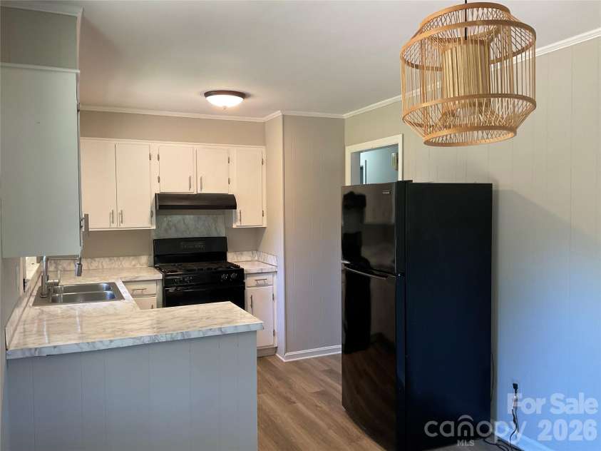 2346 Woodleaf Drive, Gastonia, NC 28052.  MLS# CAR4387297, YatesRealty ID 25814. 