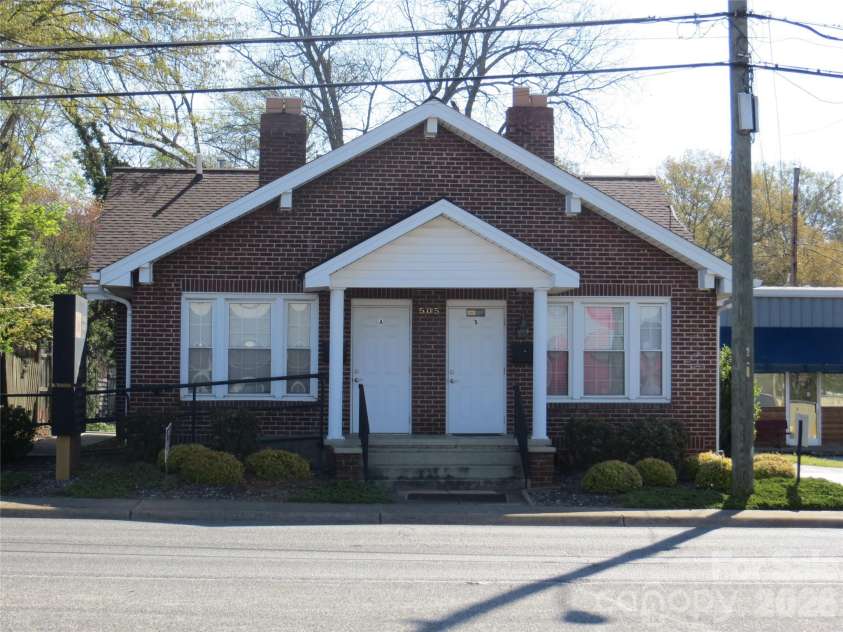 505 Lafayette Street, Shelby, NC 28150.  MLS# CAR4387366, YatesRealty ID 25817. 