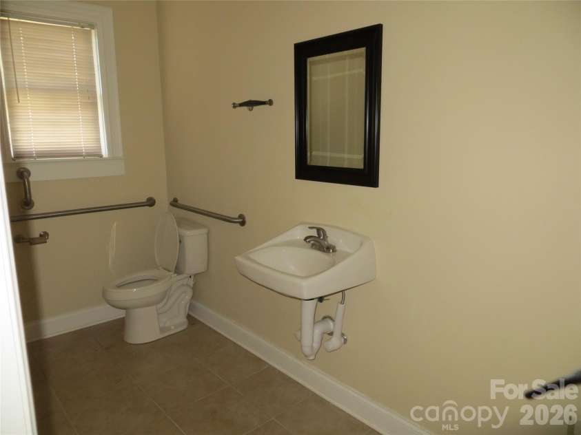 505 Lafayette Street, Shelby, NC 28150.  MLS# CAR4387366, YatesRealty ID 25817. 