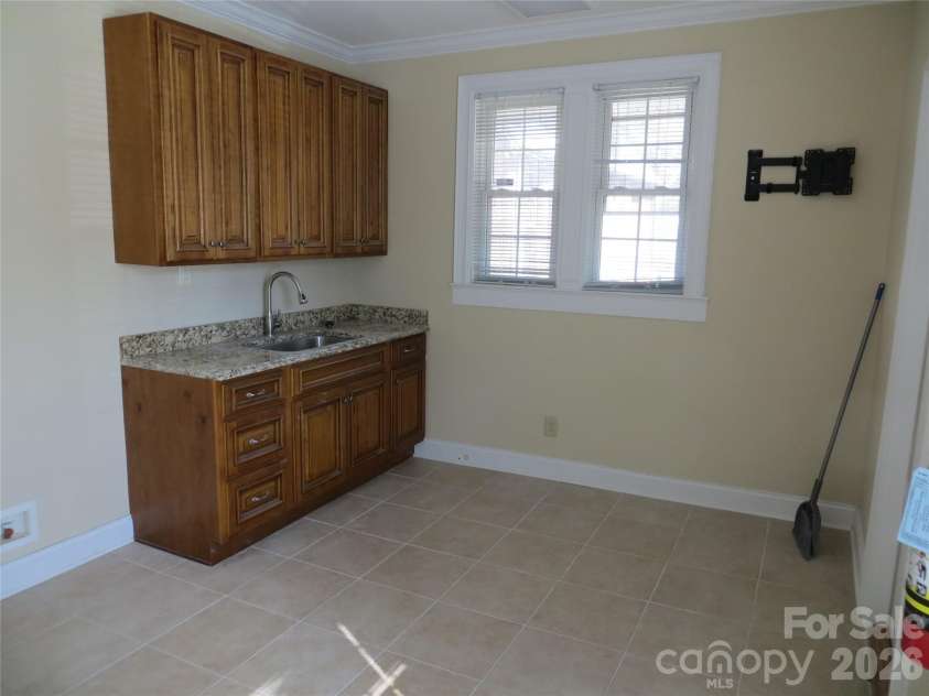 505 Lafayette Street, Shelby, NC 28150.  MLS# CAR4387366, YatesRealty ID 25817. 