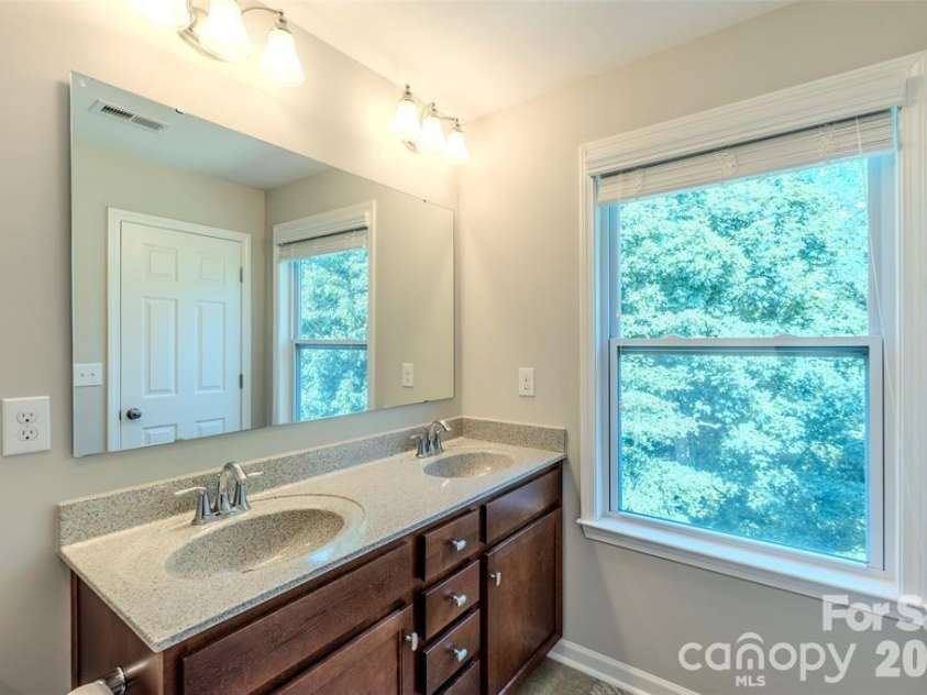 2628 Courtland Drive, Clover, SC 29710.  MLS# CAR4413923, YatesRealty ID 25818. 