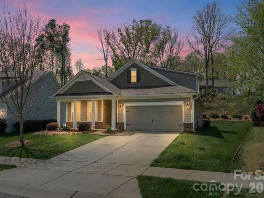 2214 Seagull Drive, Denver, NC 28037.  MLS# CAR4364869, YatesRealty ID 25819. 