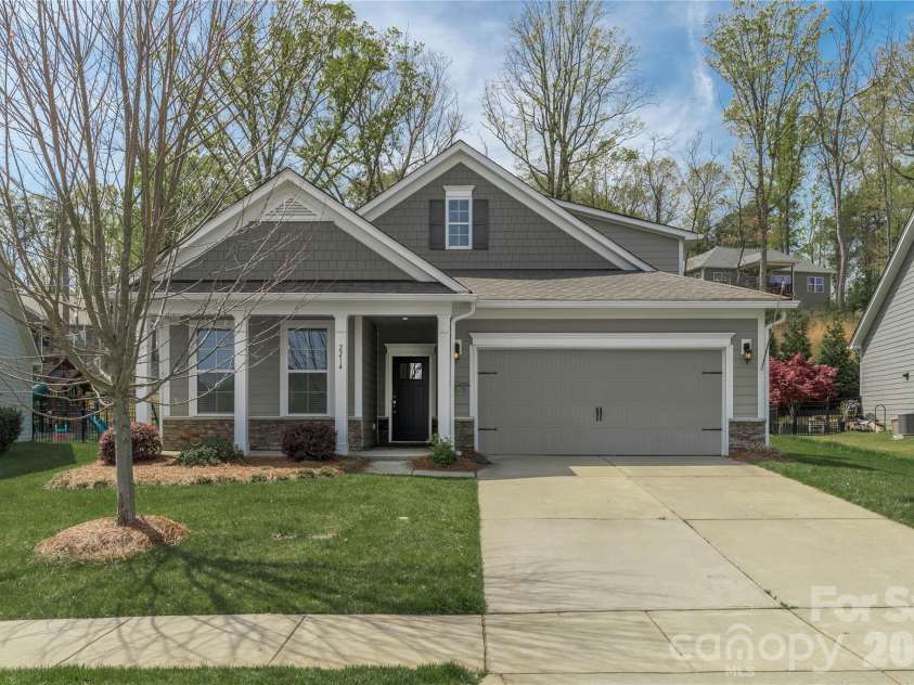 2214 Seagull Drive, Denver, NC 28037.  MLS# CAR4364869, YatesRealty ID 25819. 