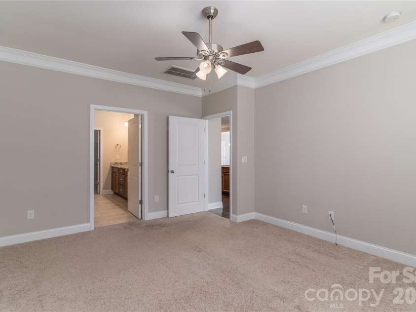 2214 Seagull Drive, Denver, NC 28037.  MLS# CAR4364869, YatesRealty ID 25819. Primary Bedroom