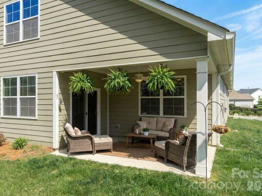 2214 Seagull Drive, Denver, NC 28037.  MLS# CAR4364869, YatesRealty ID 25819. Virtually Staged