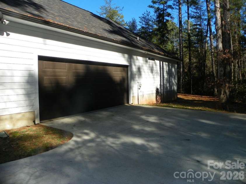 128 Summer Lake Drive, New London, NC 28127.  MLS# CAR4337429, YatesRealty ID 2582. 