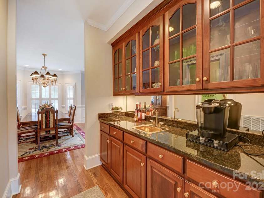 633 Peace Haven Road, Kannapolis, NC 28083.  MLS# CAR4155121, YatesRealty ID 2582. 