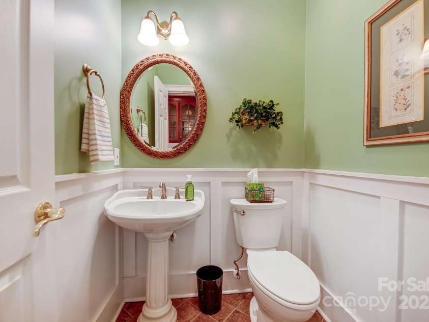 633 Peace Haven Road, Kannapolis, NC 28083.  MLS# CAR4155121, YatesRealty ID 2582. 