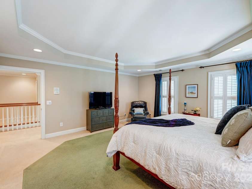 633 Peace Haven Road, Kannapolis, NC 28083.  MLS# CAR4155121, YatesRealty ID 2582. 