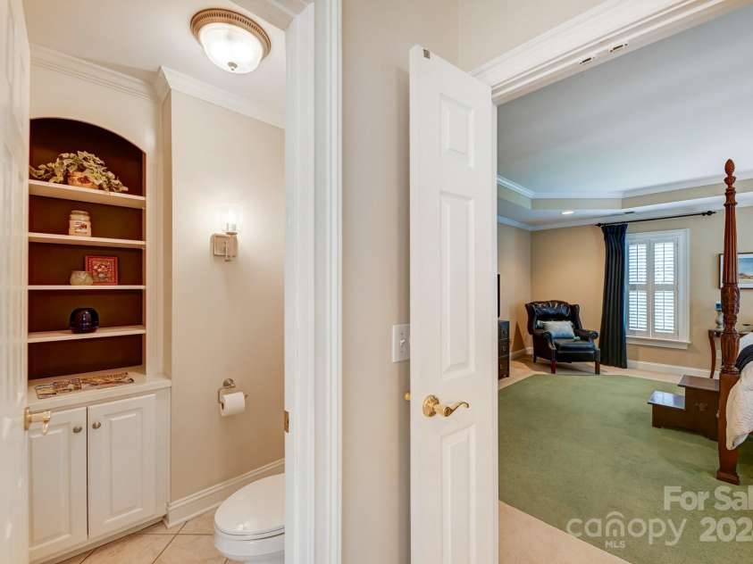 633 Peace Haven Road, Kannapolis, NC 28083.  MLS# CAR4155121, YatesRealty ID 2582. 