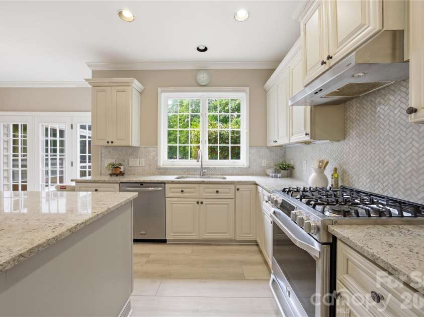 2605 Marmot Point Lane, Charlotte, NC 28270.  MLS# CAR4380972, YatesRealty ID 25820. 