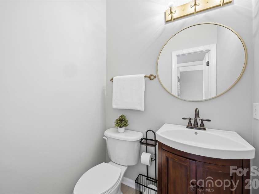 2605 Marmot Point Lane, Charlotte, NC 28270.  MLS# CAR4380972, YatesRealty ID 25820. 