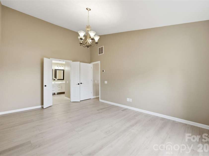 2605 Marmot Point Lane, Charlotte, NC 28270.  MLS# CAR4380972, YatesRealty ID 25820. 