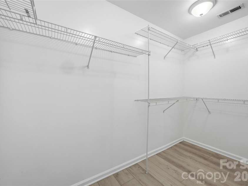 2605 Marmot Point Lane, Charlotte, NC 28270.  MLS# CAR4380972, YatesRealty ID 25820. 