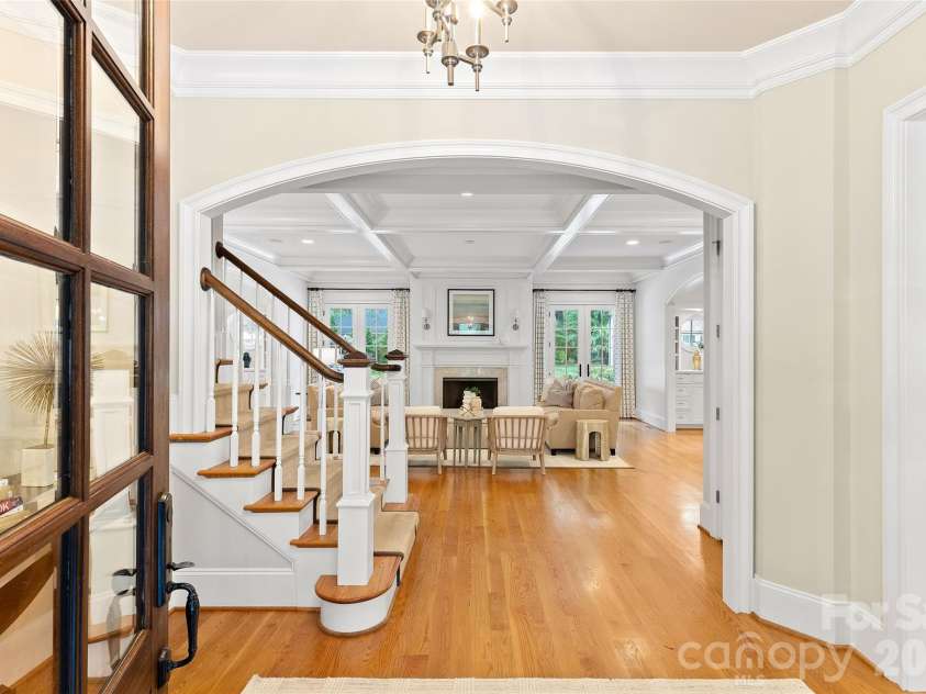 2816 Wheelock Road, Charlotte, NC 28211.  MLS# CAR4382105, YatesRealty ID 25821. 