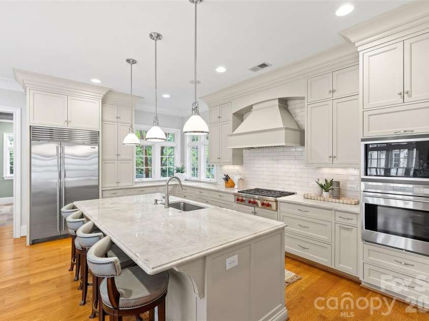 2816 Wheelock Road, Charlotte, NC 28211.  MLS# CAR4382105, YatesRealty ID 25821. 