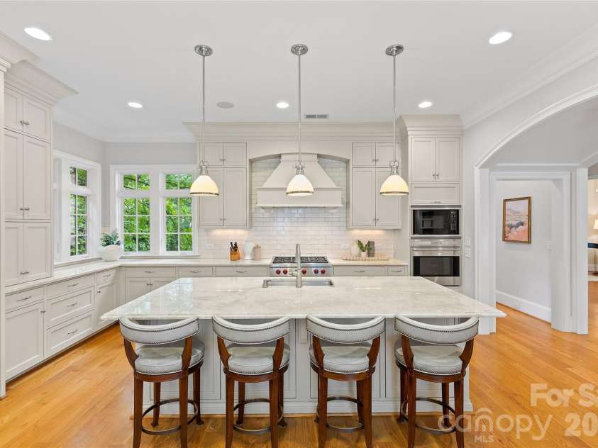 2816 Wheelock Road, Charlotte, NC 28211.  MLS# CAR4382105, YatesRealty ID 25821. 