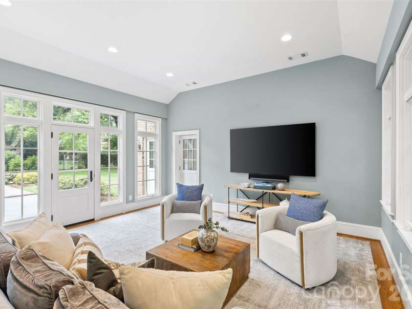 2816 Wheelock Road, Charlotte, NC 28211.  MLS# CAR4382105, YatesRealty ID 25821. 