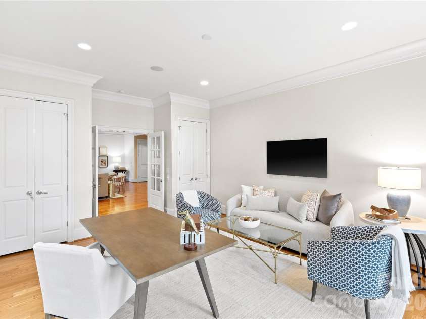 2816 Wheelock Road, Charlotte, NC 28211.  MLS# CAR4382105, YatesRealty ID 25821. 