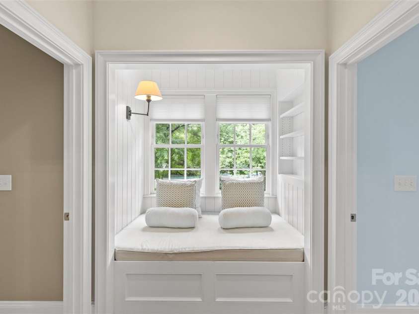 2816 Wheelock Road, Charlotte, NC 28211.  MLS# CAR4382105, YatesRealty ID 25821. 