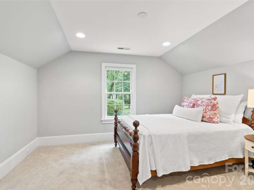 2816 Wheelock Road, Charlotte, NC 28211.  MLS# CAR4382105, YatesRealty ID 25821. 