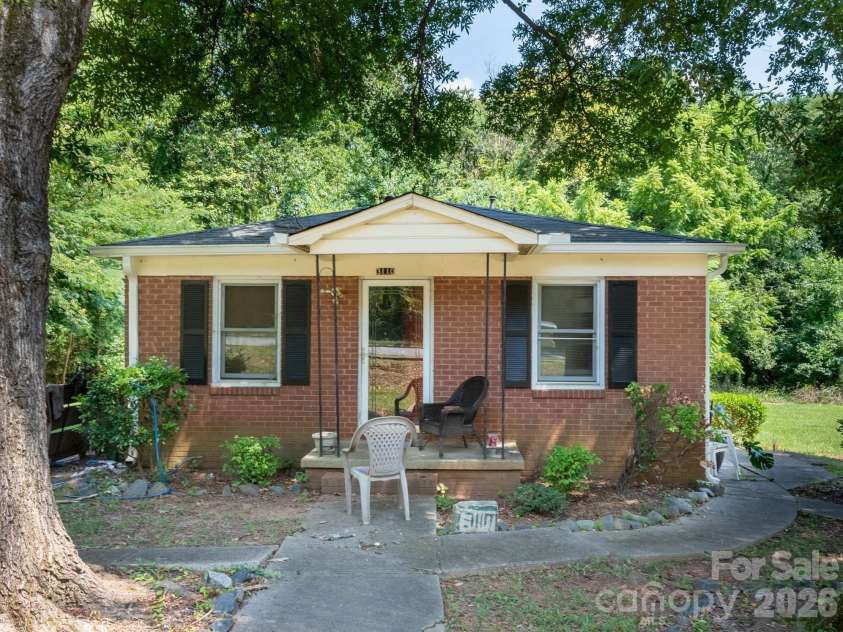 3110 Capitol Drive, Charlotte, NC 28208.  MLS# CAR4358193, YatesRealty ID 25822. 