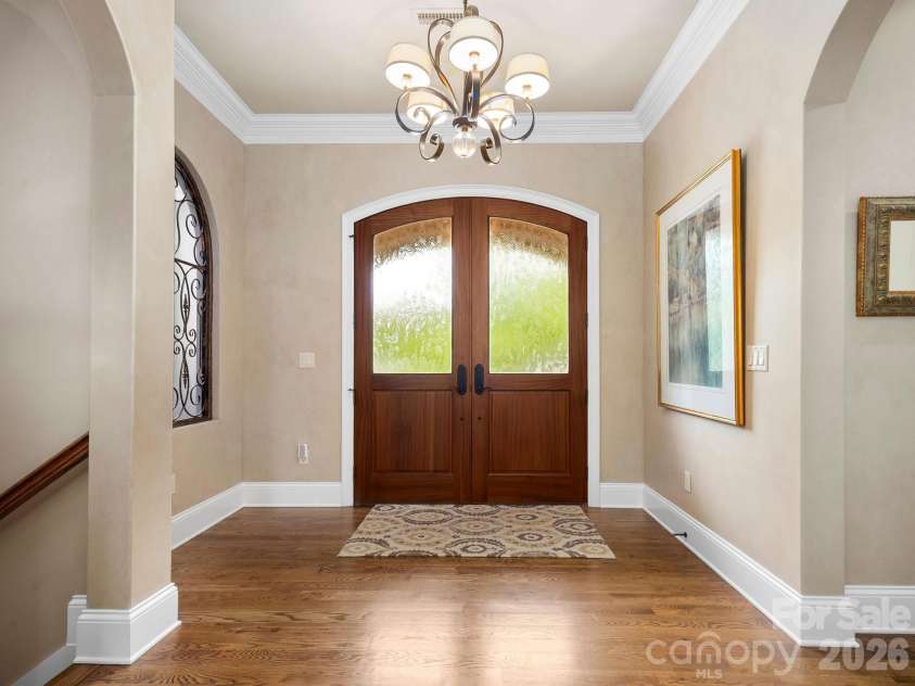 29 Stansbury Drive, Asheville, NC 28803.  MLS# CAR4373945, YatesRealty ID 25823. 